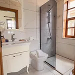Otel Kanelo Ayvalı